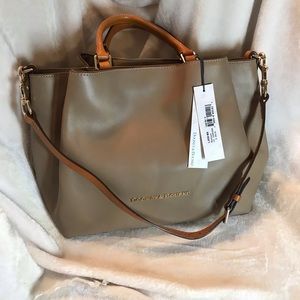 Dooney & Bourke City Large Barlow in Mushroom